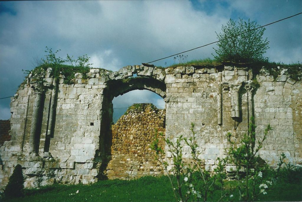 Portail de l'abbatiale avant